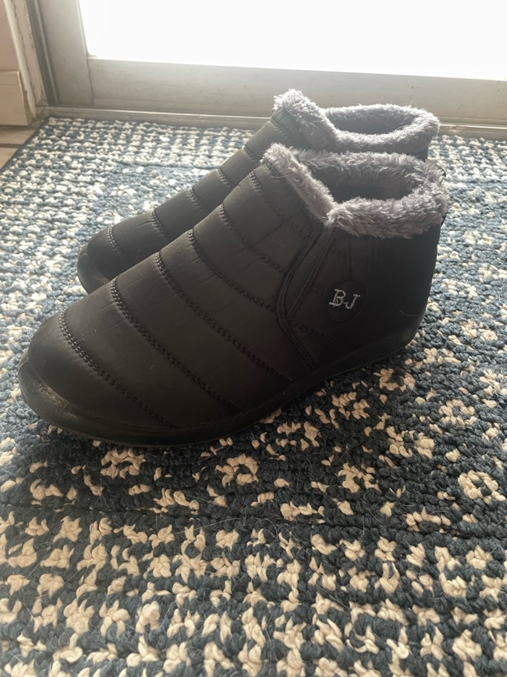 Women's Black Quilted Faux-Fur Lined Slip-On Booties